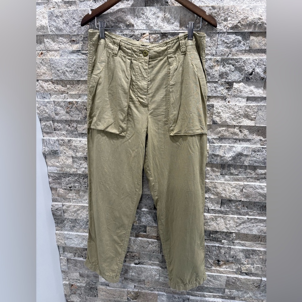 J. Crew women’s Cargo Pants khaki size 10 55% linen very comfy